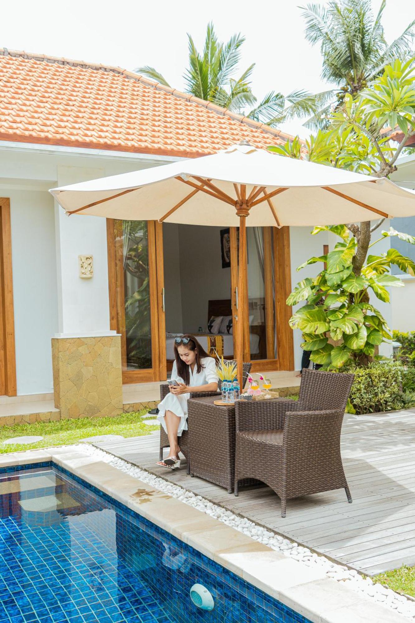 Villa Nugraha Lovina Private Pool ซีงาราจา ภายนอก รูปภาพ