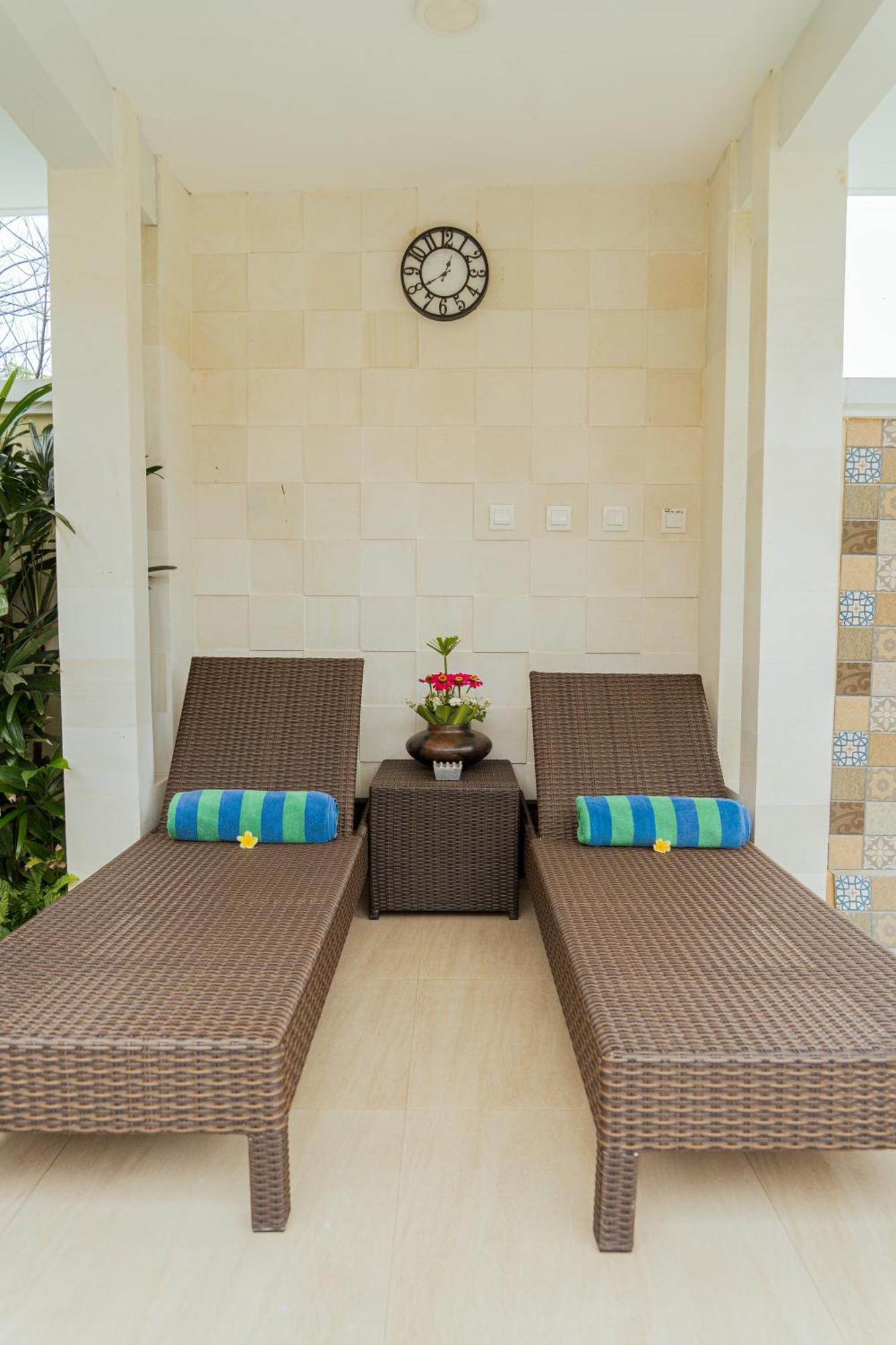 Villa Nugraha Lovina Private Pool ซีงาราจา ภายนอก รูปภาพ